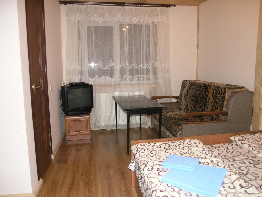 Arnika Tatariv Hotel Екстериор снимка